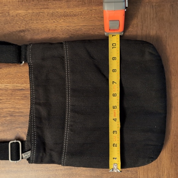 EUC Thirty One - Multi Pocket Crossbody - Picture 6 of 7